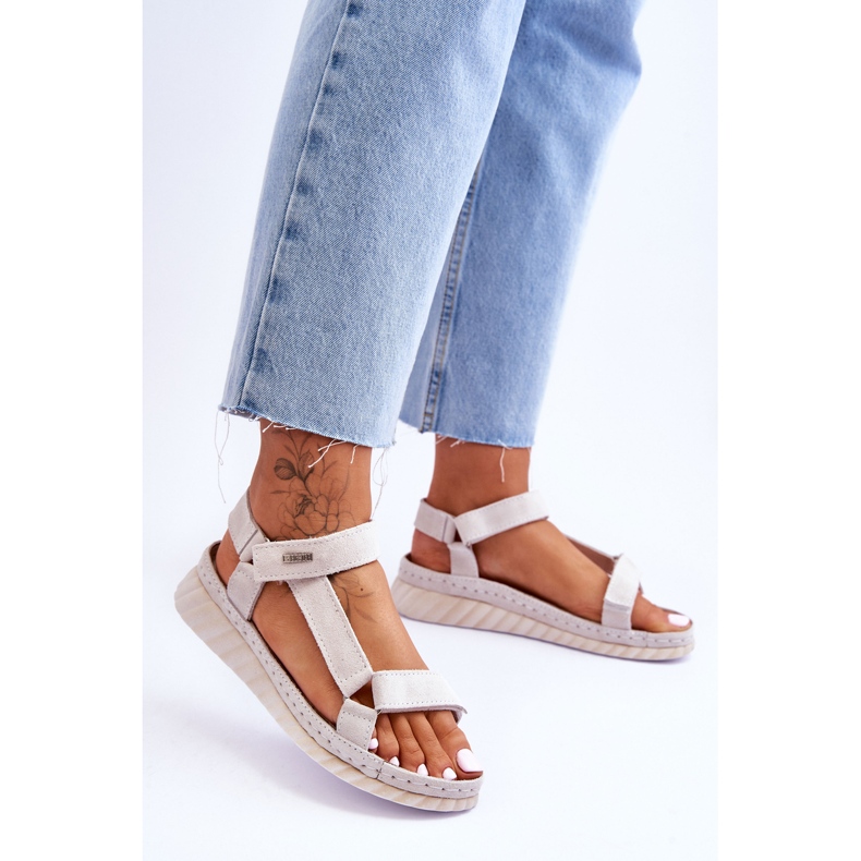 Semišové sandály na suchý zip Big Star LL276014 béžový 2 Semišové sandály na suchý zip Big Star LL276014 béžový 2