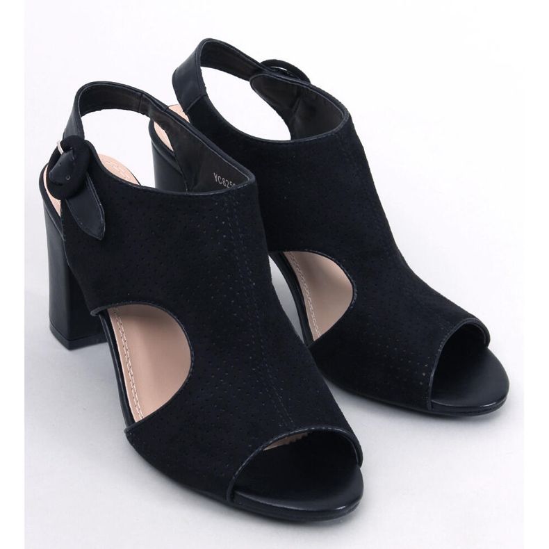 Prolamované sandály na podpatku Morillo Black černá 1 Prolamované sandály na podpatku Morillo Black černá 1