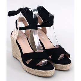 Černé espadrilky na klínku spletené černé M319P černé černý 1