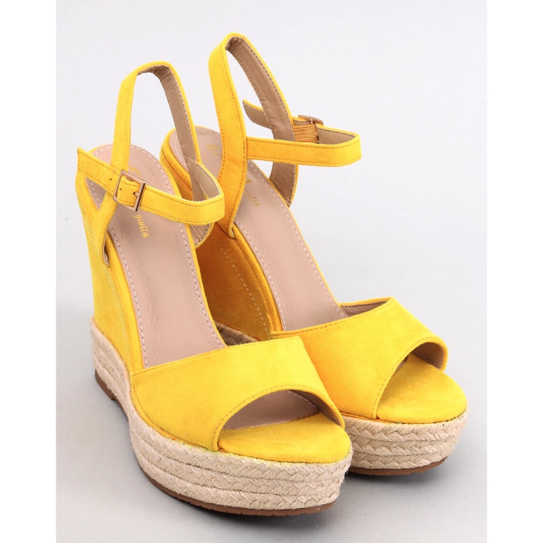 BM Winans Yellow espadrilkové sandály na klínku žluť 1