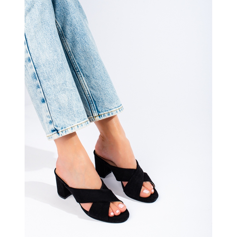 Černé semišové pantofle od Shelovet černá 2