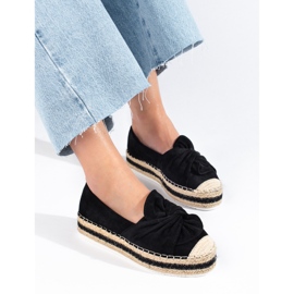 Černé semišové espadrilky na platformě s mašlí od Shelovet černý 1