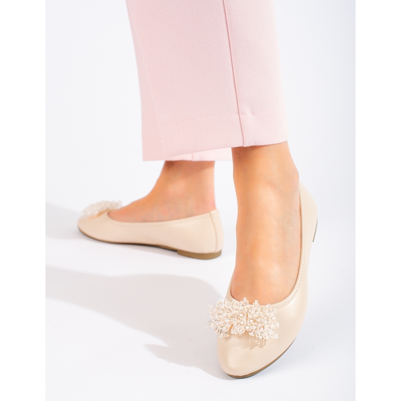 W. Potocki Dámské béžové baleríny s perličkovým zdobením od Potocki béžový 2