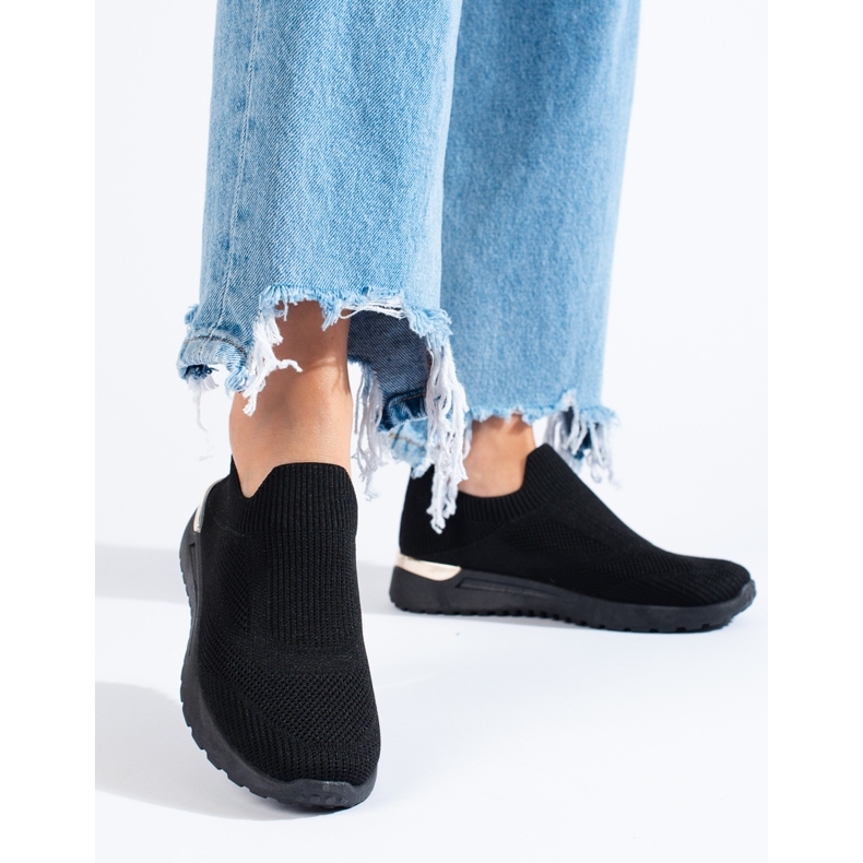 Černé nazouvací tenisky Shelovet na klínku černá 1