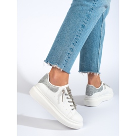 Bílé dámské sportovní boty Shelovet bílý 1