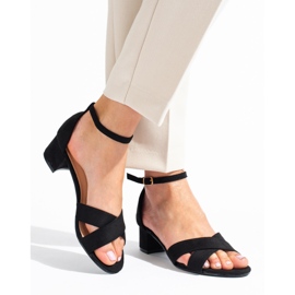 Černé semišové sandály na nízkém podpatku značky Shelovet černá 1